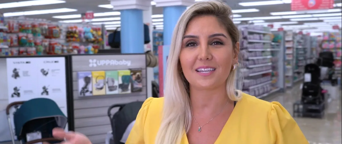 Francine apresentando os corredores da Macrobaby